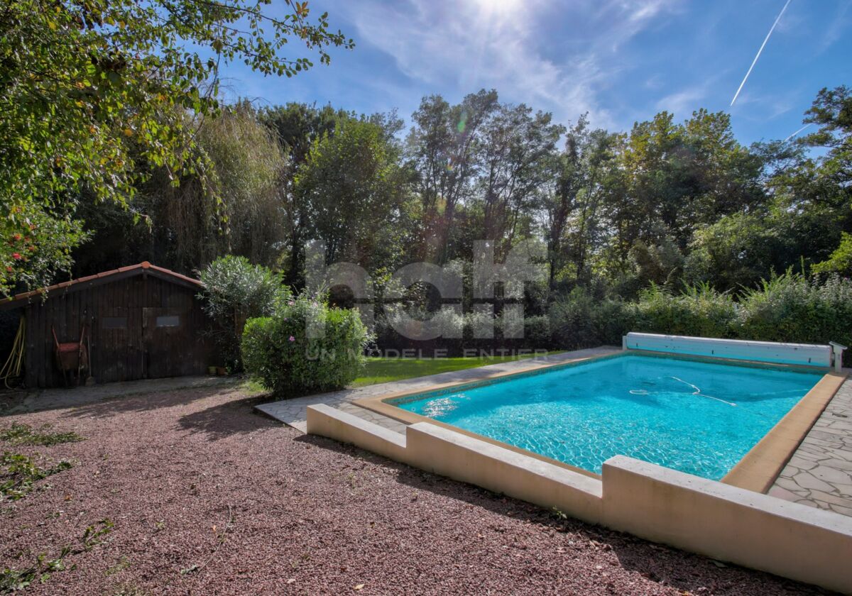 Arcangues, proche Golf, maison avec parc et piscine