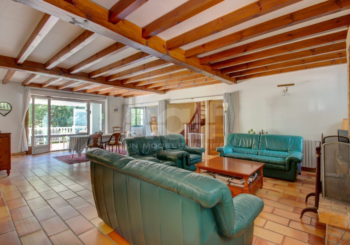 Arcangues, proche Golf, maison avec parc et piscine