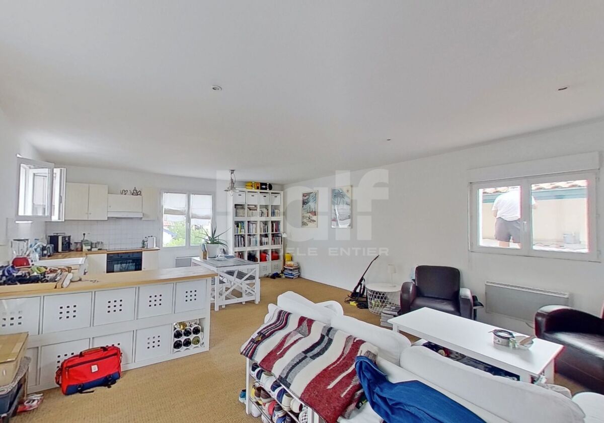 Capbreton coeur de ville, grand duplex T5, combles et double garage.
