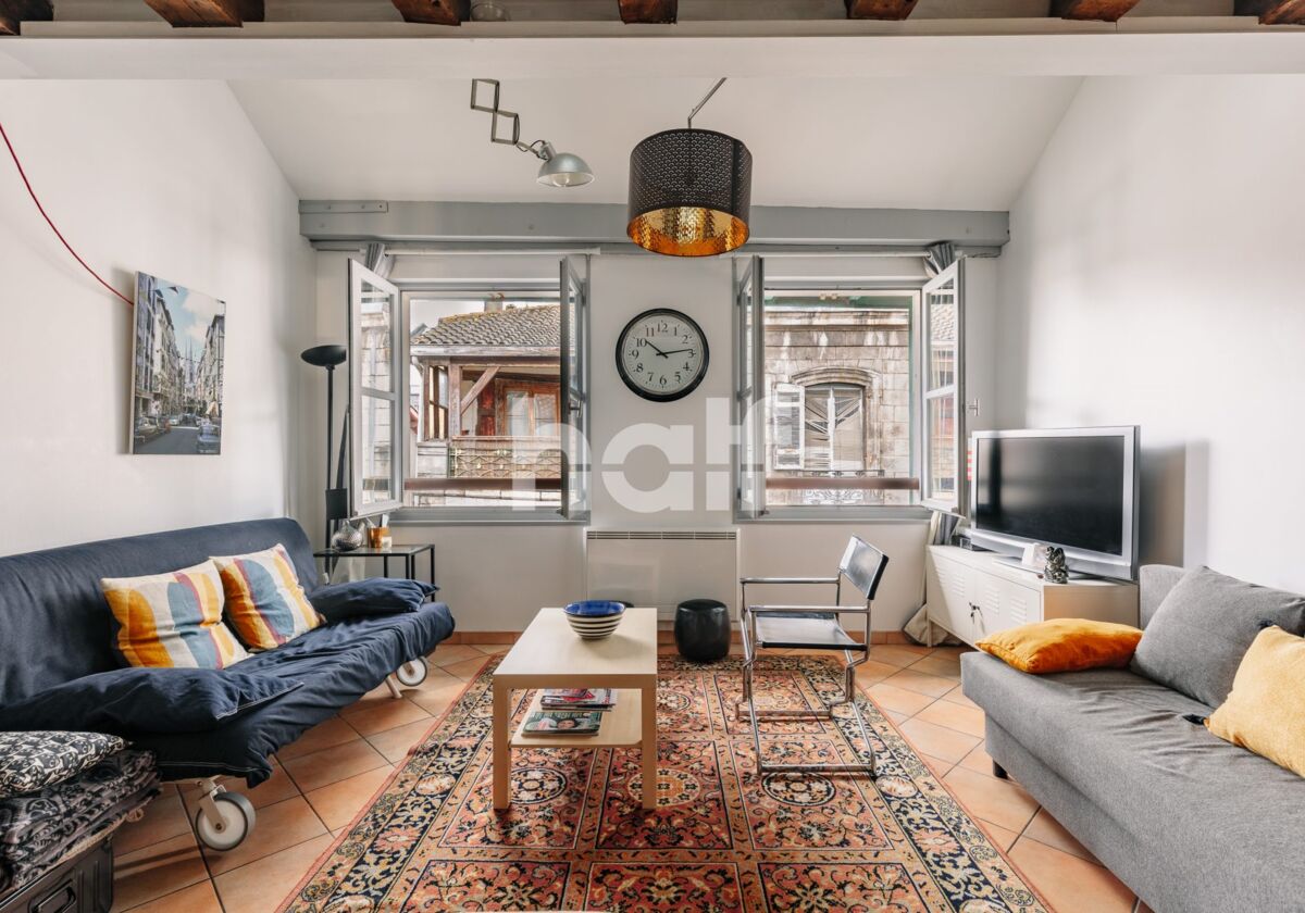 Bayonne, coeur de ville, duplex en dernier étage.
